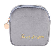 Carica l&#39;immagine nel visualizzatore di Gallery, Velvet Cloth Cosmetic Bag Portable Cosmetic Storage Bag
