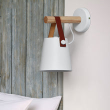 Load image into Gallery viewer, LAMPADA DA PARETE NORDICA IN LEGNO
