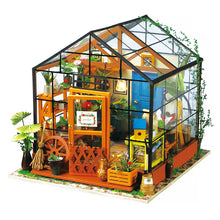 Carica l&#39;immagine nel visualizzatore di Gallery, Robotime Green Garden con mobili
