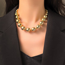 Carica l&#39;immagine nel visualizzatore di Gallery, Women&#39;s Exaggerated Titanium Steel Necklace
