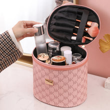 Carica l&#39;immagine nel visualizzatore di Gallery, Large-capacity Cosmetic Bag Household Portable Cosmetic Storage Box
