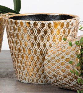 Design flared terracotta vase