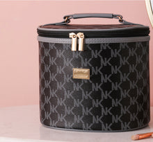 Carica l&#39;immagine nel visualizzatore di Gallery, Large-capacity Cosmetic Bag Household Portable Cosmetic Storage Box
