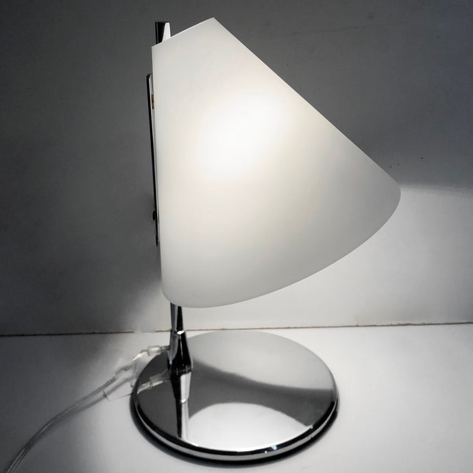 lampada da tavolo-cromo-vetro a cono-opale-bianco-marico cristal